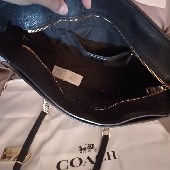 MEDIUM BLACK LEATHER COACH TOTE - Picture 2 of 7